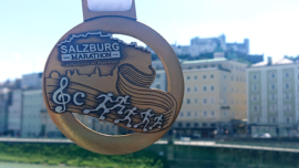 Finisher-Medaillie beim Salzburg Halb-Marathon 2024